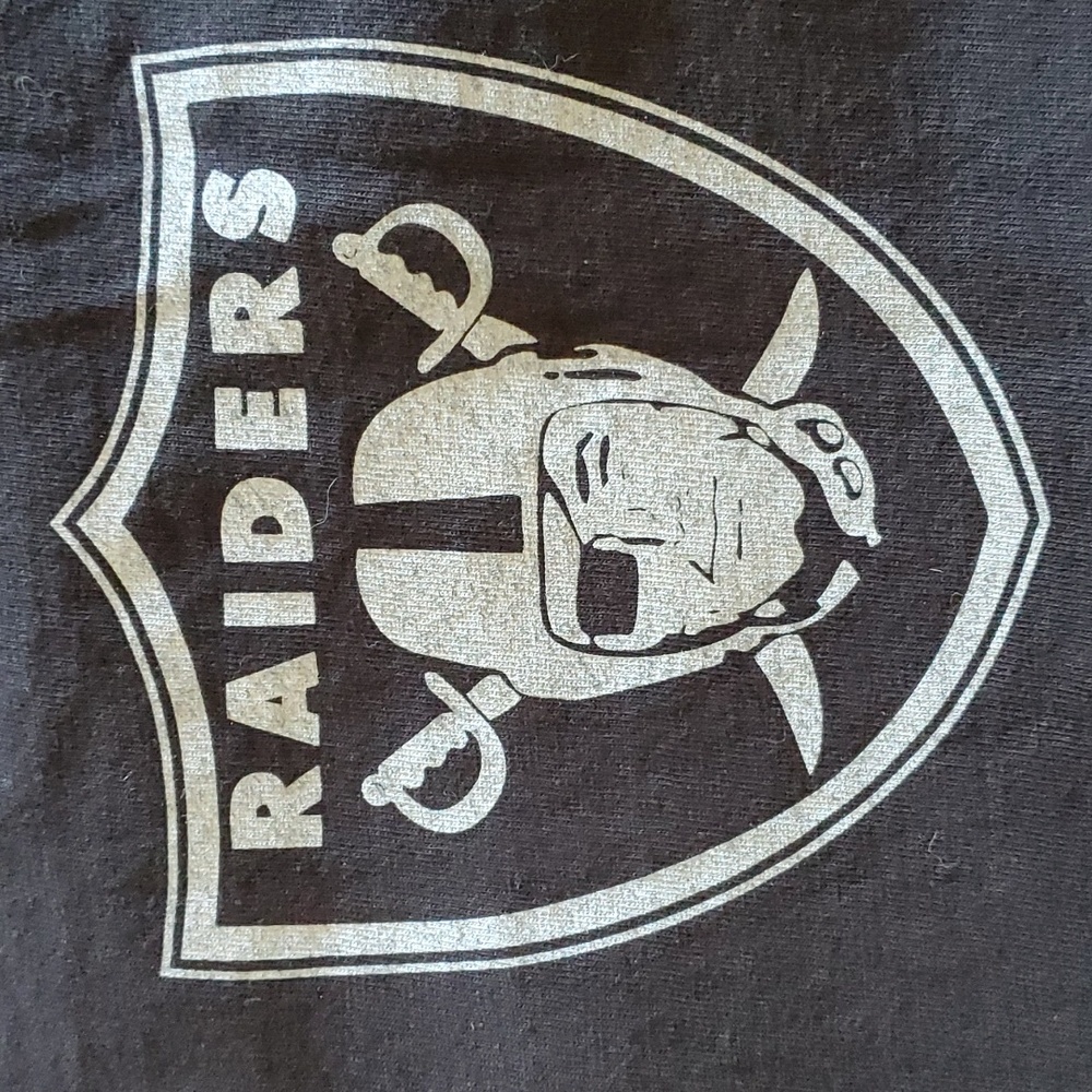 NFL Las Vegas Raiders Men's Medium Long Sleeve - Picture 8 of 8